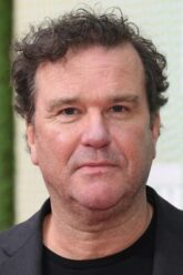 Douglas Hodge