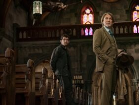 Puñales por la espalda De entre los muertos fondo