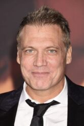 Holt McCallany