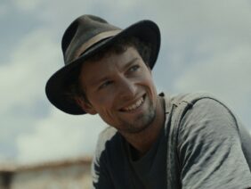 Hasta la montaña fondo