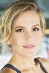 Lora Lee Gayer