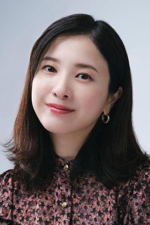 Yuriko Yoshitaka