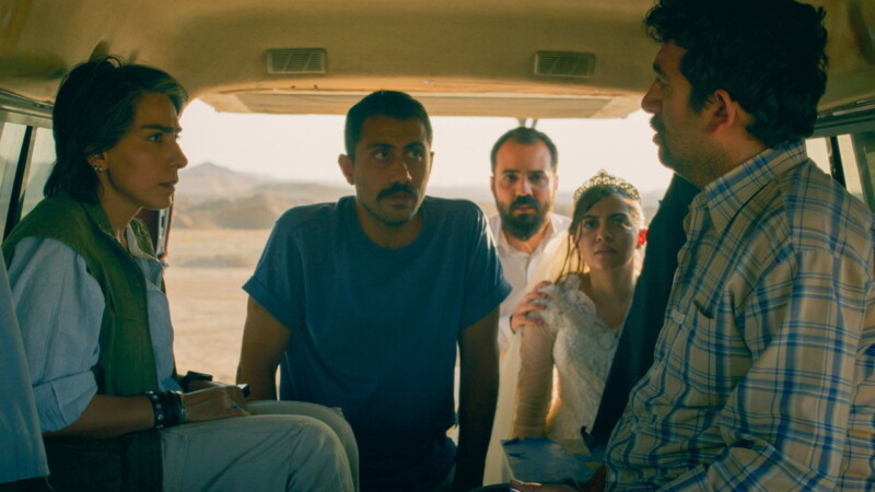 Vahid Mobasseri, Majid Panahi, Mariam Afshari, Mohamad Ali Elyasmehr, y Hadis Pakbaten en Un simple accidente (2025)