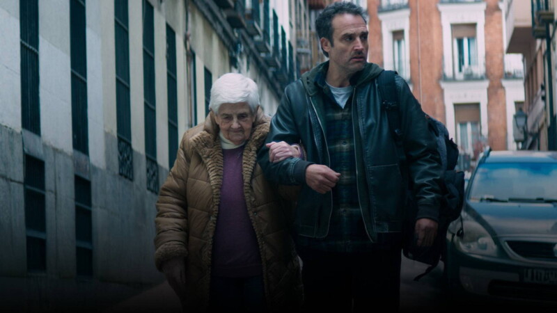 Daniel Guzmán y Rosario García en La deuda (2025)