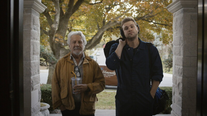 Dustin Hoffman y Leo Woodall en Un talento único (2025)