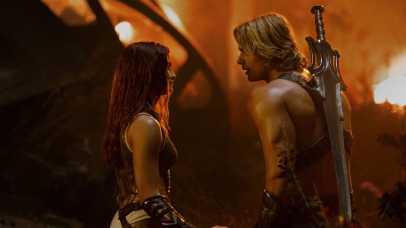 Nicholas Galitzine y Camila Mendes en He-Man y los Masters del Universo (2026)