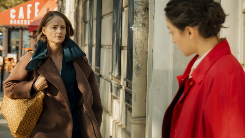 Jodie Foster y Luàna Bajrami en Vida privada (2025)