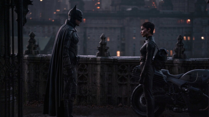 Robert Pattinson y Zoë Kravitz en The Batman (2022)