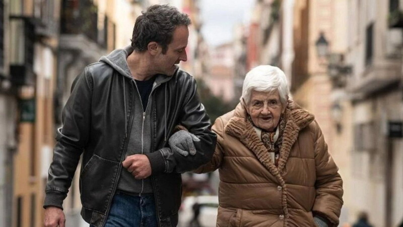 Daniel Guzmán y Rosario García en La deuda (2025)