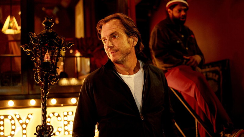 Will Arnett en Sin conexión (2025)