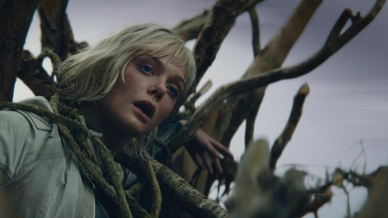 Elle Fanning en Predator: Badlands (2025)