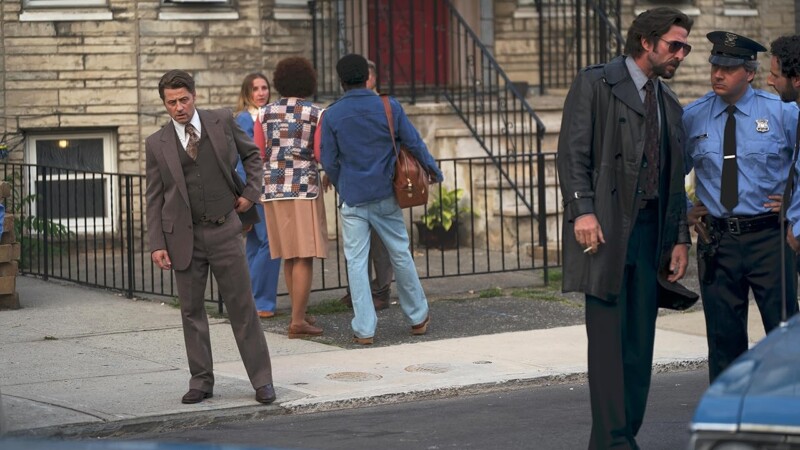 Pablo Schreiber y Ben McKenzie en Motor City (2025)