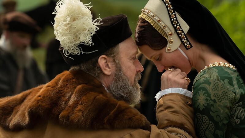 Jude Law y Alicia Vikander en La última reina (Firebrand) (2023)