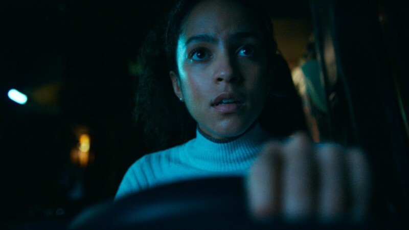 Lou Llobell en El pasajero nocturno (2026)