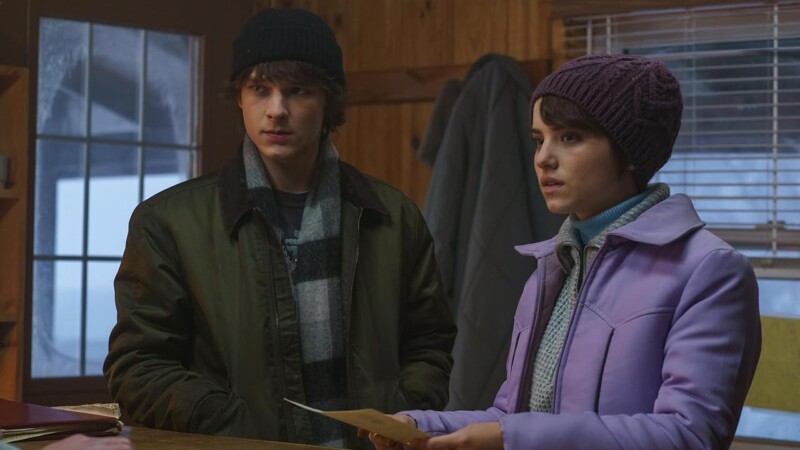 Madeleine McGraw y Mason Thames en Black Phone 2 (2025)