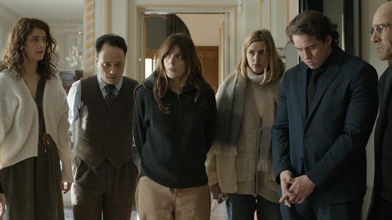 Valérie Donzelli, Frédéric Pierrot, Marie Vialle, Valentin Pradier, Emma Ravier, Mathieu Spinosi, y Daniel Garlitsky en Los músicos (2025)