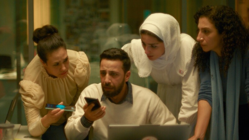 Clara Khoury, Saja Kilani, Nesbat Serhan, y Motaz Malhees en La voz de Hind (2025)