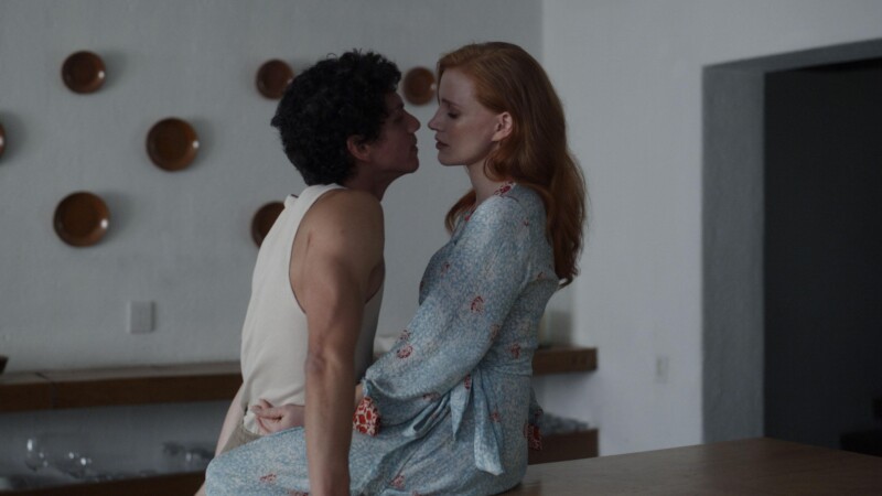 Jessica Chastain y Isaac Hernández en Dreams (2025)